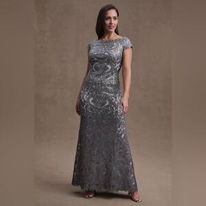 Tadashi Shoji Odette Silver Sequin Lace Boat Neck Formal Cocktail Gown Sz 6 NWT
